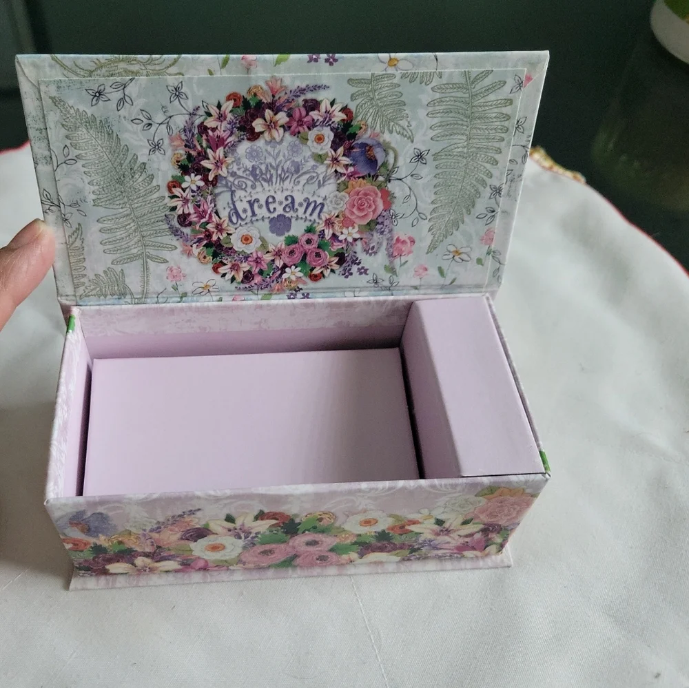 Music Box - Picture 7 of 10
